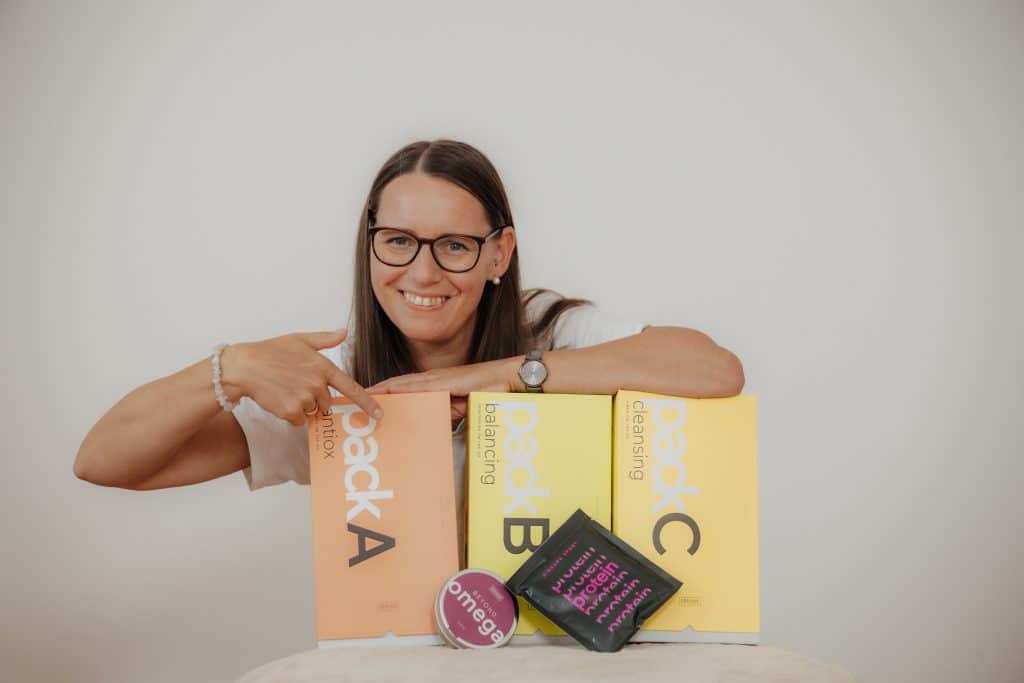 Daniela Neimer mit Ringana Produkten